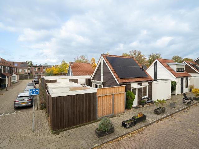 Bungalow te koop in Enschede, Overijssel
