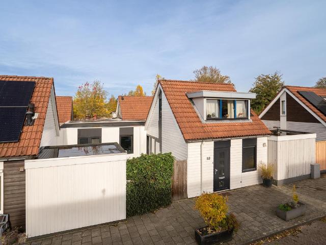 Bungalow te koop in Enschede, Overijssel