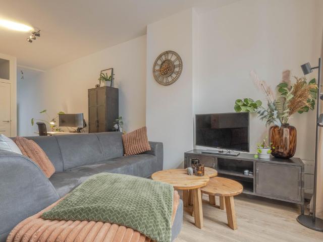 Benedenwoning te koop in Hillesluis, Rotterdam