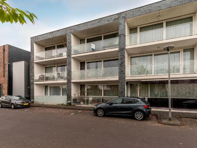 Bovenwoning te koop in Almere-haven, Flevoland