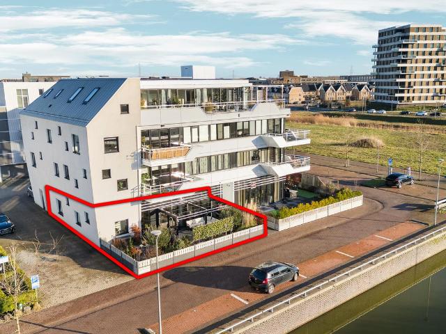 Benedenwoning te koop in Duin, Almere-haven