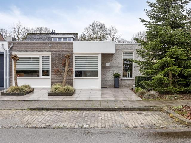 Bungalow te koop in Maastricht-Zuidoost, Limburg