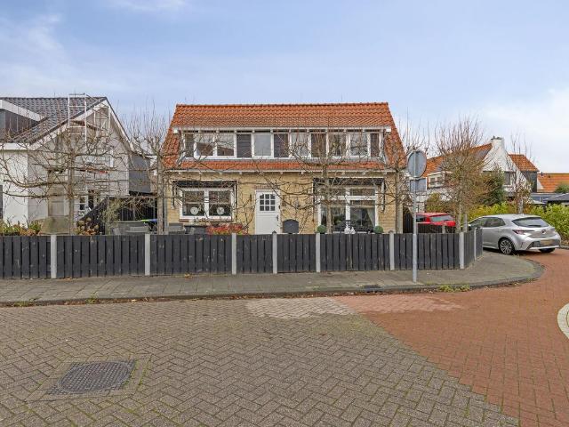 Woning te koop in Bernissepark, Zuidland