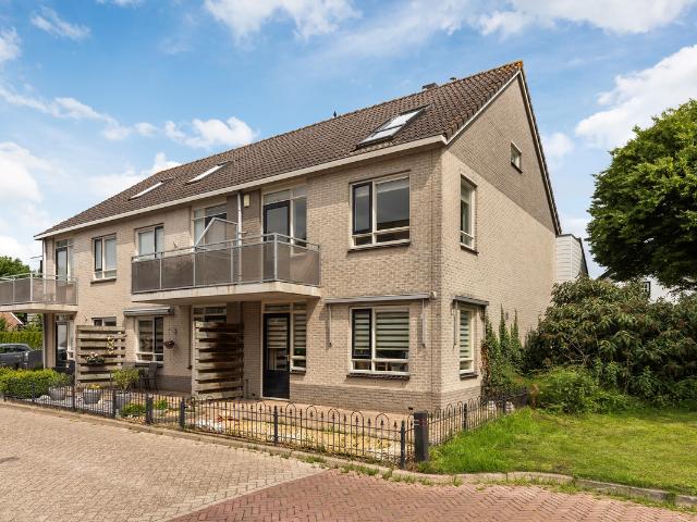 Bovenwoning te koop in Bunschoten, Bunschoten-Spakenburg