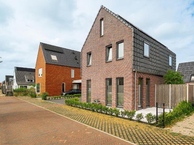 Eengezinswoning te koop in Julianadorp, Julianadorp-Oost
