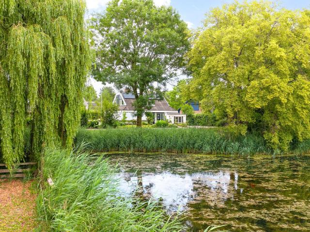 Villa te koop in Lelystad, Parkeiland