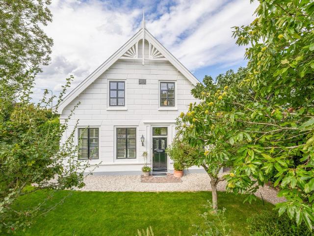 Woonboerderij te koop in Zuidland, Zuid Holland