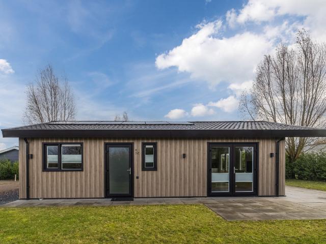 Bungalow te koop in Molenschot, Noord Brabant