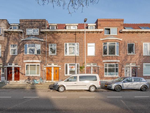 Benedenwoning te koop in Hillesluis, Rotterdam