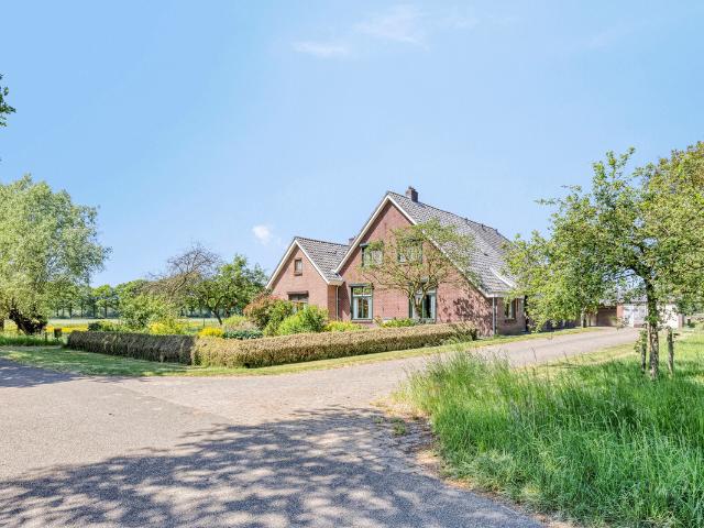 Woonboerderij te koop in Hengelo