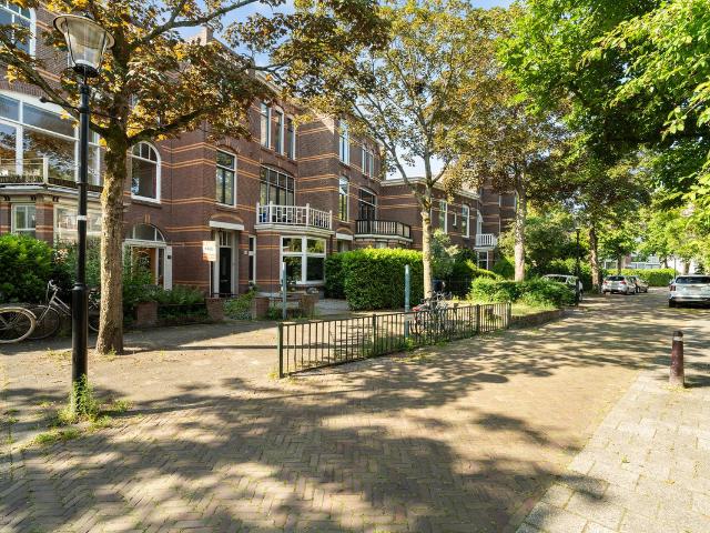 Benedenwoning te koop in Rijswijk, Leeuwendaal