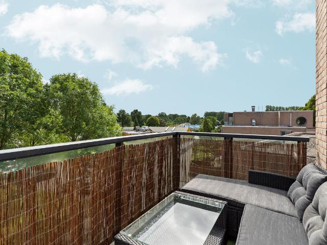 Bovenwoning te koop in Almere, Staatsliedenwijk