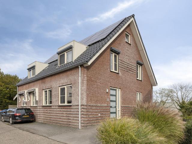 Woning te koop in Barendrecht, Zuid Holland