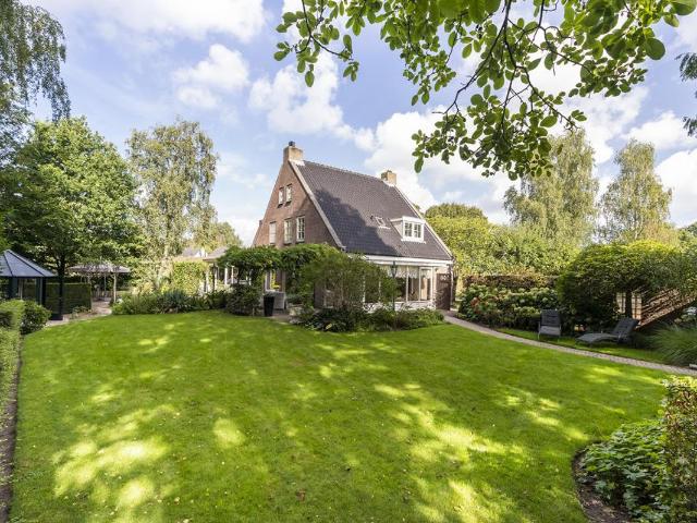 Villa te koop in Ridderkerk, Slikkerveer