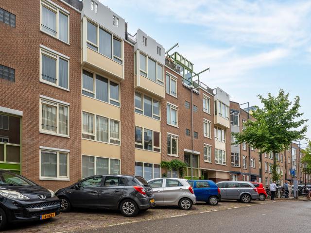 Bovenwoning te koop in Amsterdam, Oost