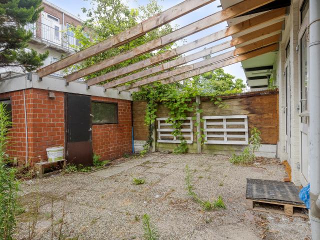 Benedenwoning te koop in 's-gravenhage, Laakkwartier