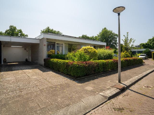 Bungalow te koop in Enschede