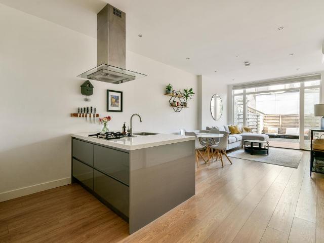 Benedenwoning te koop in Amsterdam, Noord Holland