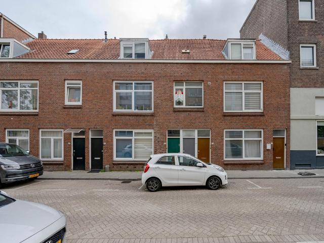 Bovenwoning te koop in Rotterdam, Bloemhof