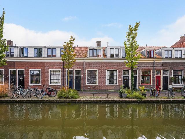 Geschakelde Woning te koop in Binnenstad, Delft
