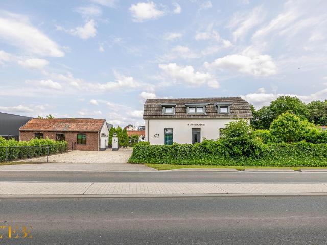 Woonboerderij te koop in Lomm