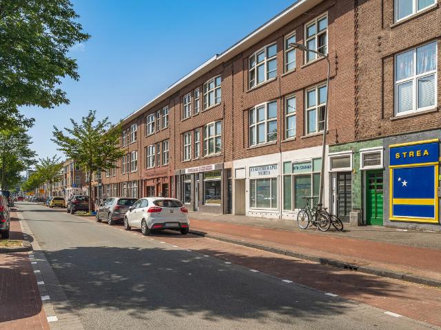Bovenwoning te koop in 's-gravenhage, Molenwijk