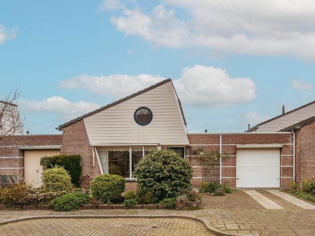 Bungalow te koop in Assumburg, Heemskerk