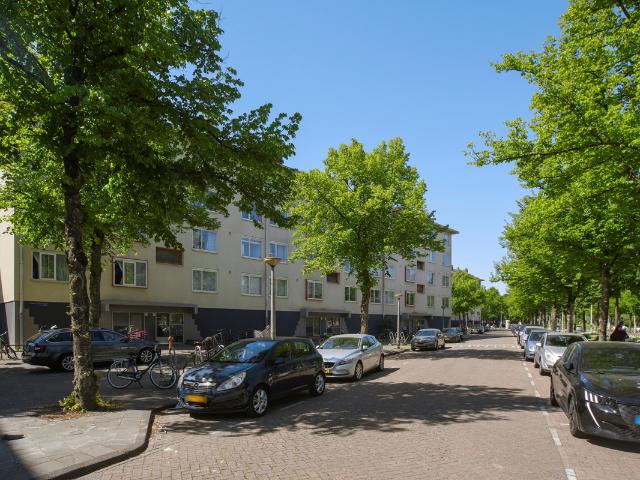 Bovenwoning te koop in Amsterdam, Slotervaart
