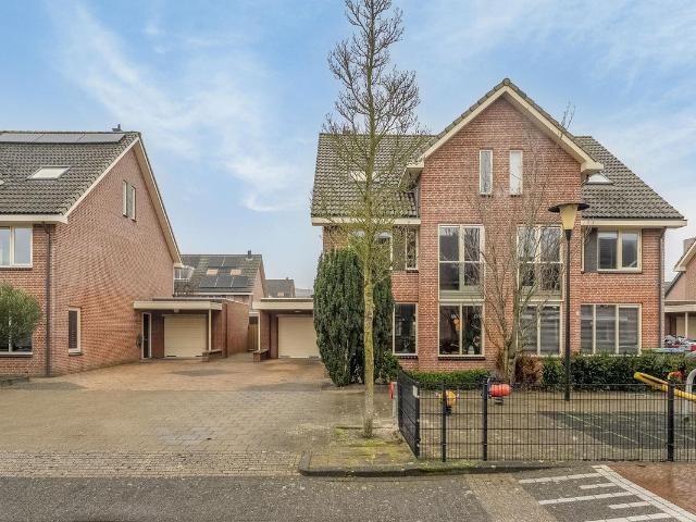 Woning te koop in Carnisselande, Barendrecht