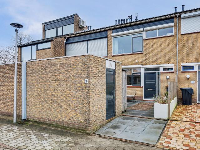 Woning te koop in Strijen, Zuid Holland