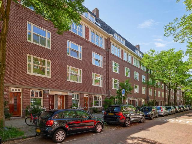 Bovenwoning te koop in Amsterdam, Rivierenbuurt