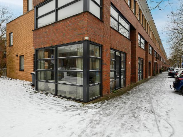 Benedenwoning te koop in Gasthuiswijk, Zuid Holland