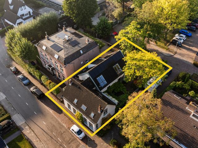 Tussenwoning te koop in De Werf, Zwijndrecht