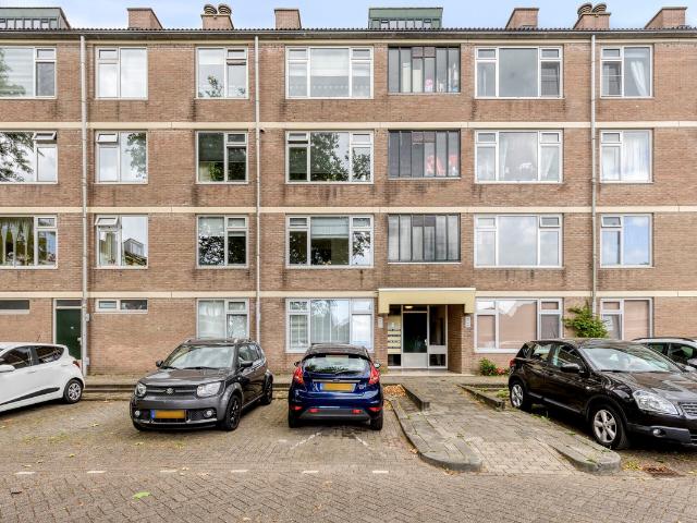 Dubbele Bovenwoning te koop in Schiedam, Woudhoek