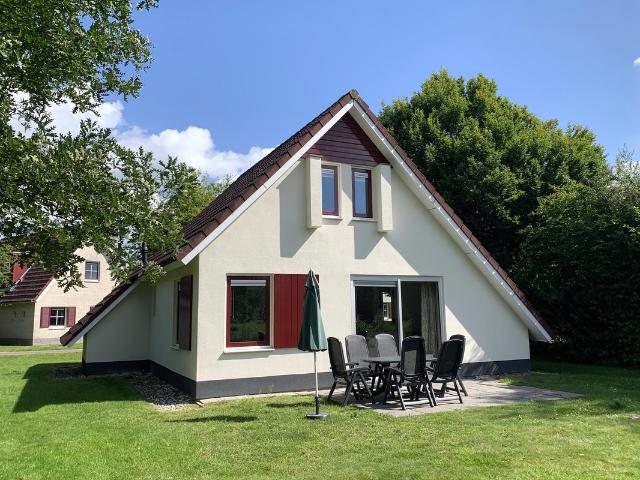 Eengezinswoning te koop in Emmen