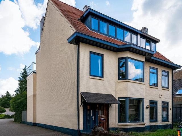 Bovenwoning te koop in Velperweg en omgeving, Arnhem