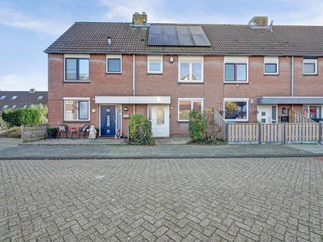 Woning te koop in Vriesland, Spijkenisse