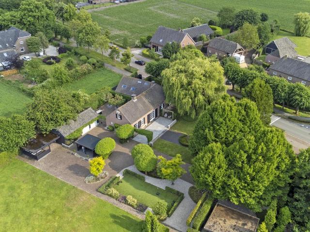 Woonboerderij te koop in Reek