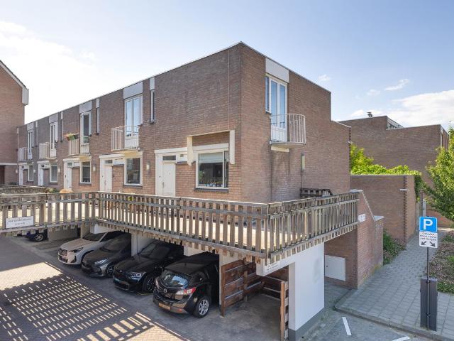 Dubbele Bovenwoning te koop in Oostgaarde, Capelle