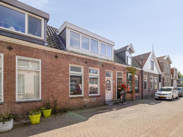 Eengezinswoning te koop in Zaandam