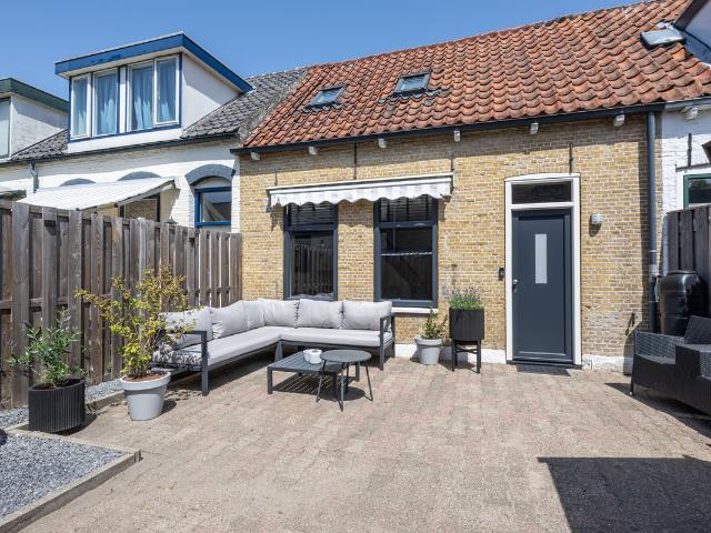 Eengezinswoning te koop in Sommelsdijk, Sommelsdijk-Centrum