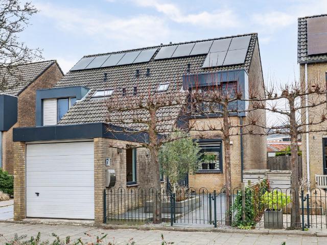 Woning te koop in 's-gravendeel, Zuid Holland