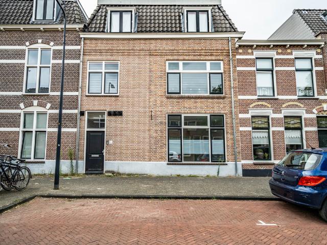 Benedenwoning te koop in De Kooi, Leiden