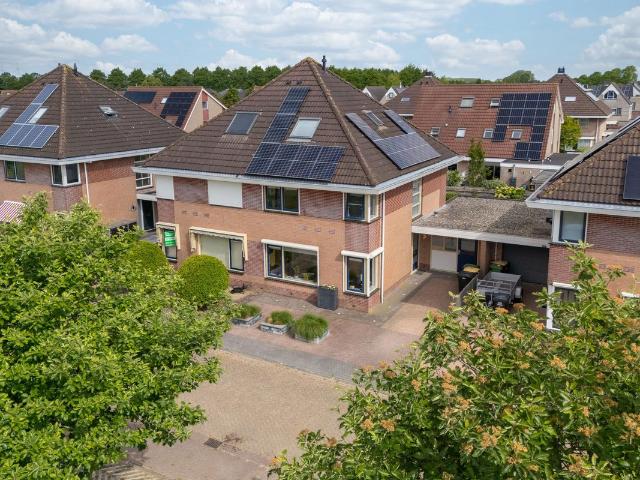 Eengezinswoning te koop in Wieringerwerf