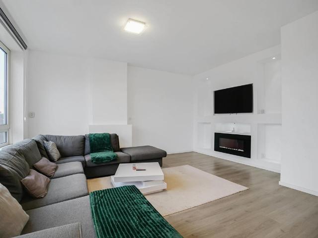 Bovenwoning te koop in Schiedam, Zuid Holland