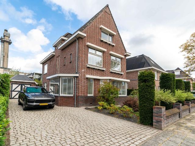 Woonboerderij te koop in Leidschendam, Zuid Holland