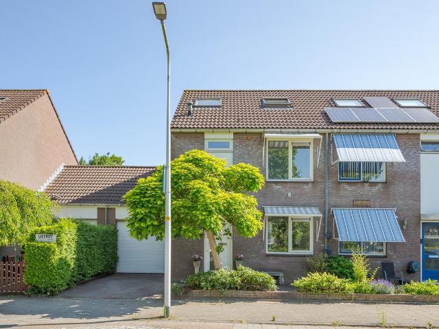 Eengezinswoning te koop in Voorschoten, Bloemenwijk