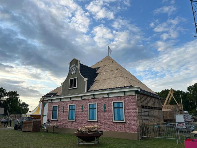 Woonboerderij te koop in Hoogkarspel