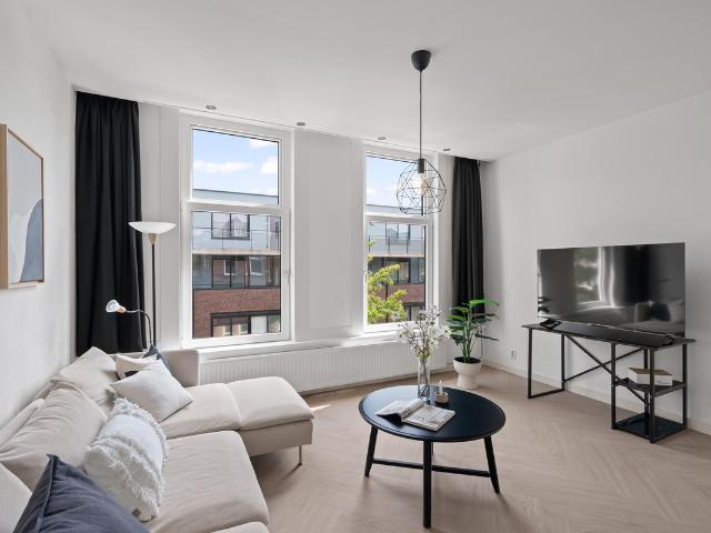 Bovenwoning te koop in Rotterdam, Middelland