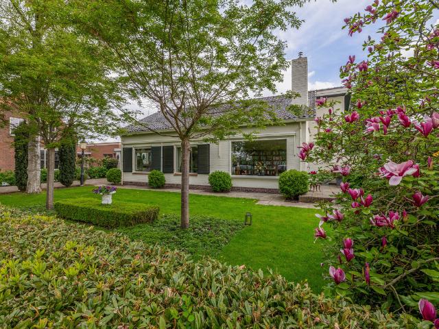 Woonboerderij te koop in Zuidplas '80, Waddinxveen